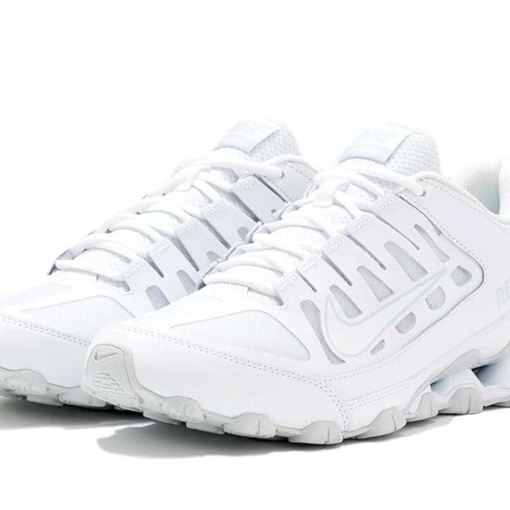 Nike Men's Reax 8 TR-621716102 White Sneakers Size 7 Mens